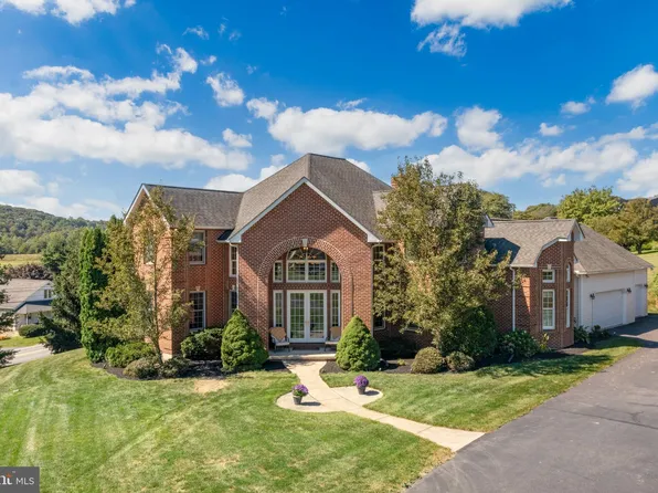 6504 Stationview W, Zionsville, PA 18092