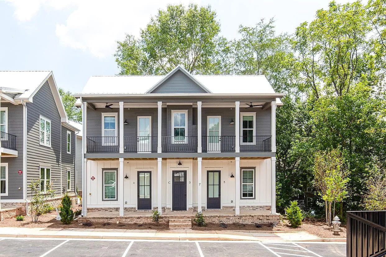 One Athens - 610 Barnett Shoals Rd — Photo 3