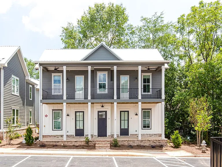 One Athens - 610 Barnett Shoals Rd — Photo 3