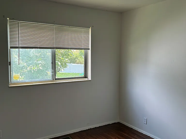 1617 Somerset Shire Dr — Photo 18