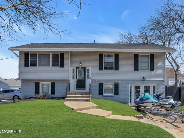 1203 Fischer Boulevard, Toms River, NJ 08753