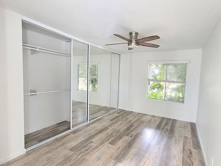 1018 E Lexington Ave — Photo 9