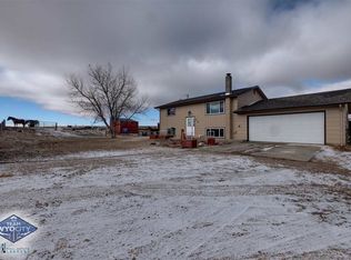 35 S Cougar Rd, Glenrock, WY 82637