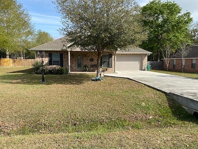 1st image of 102 Berryhill Dr