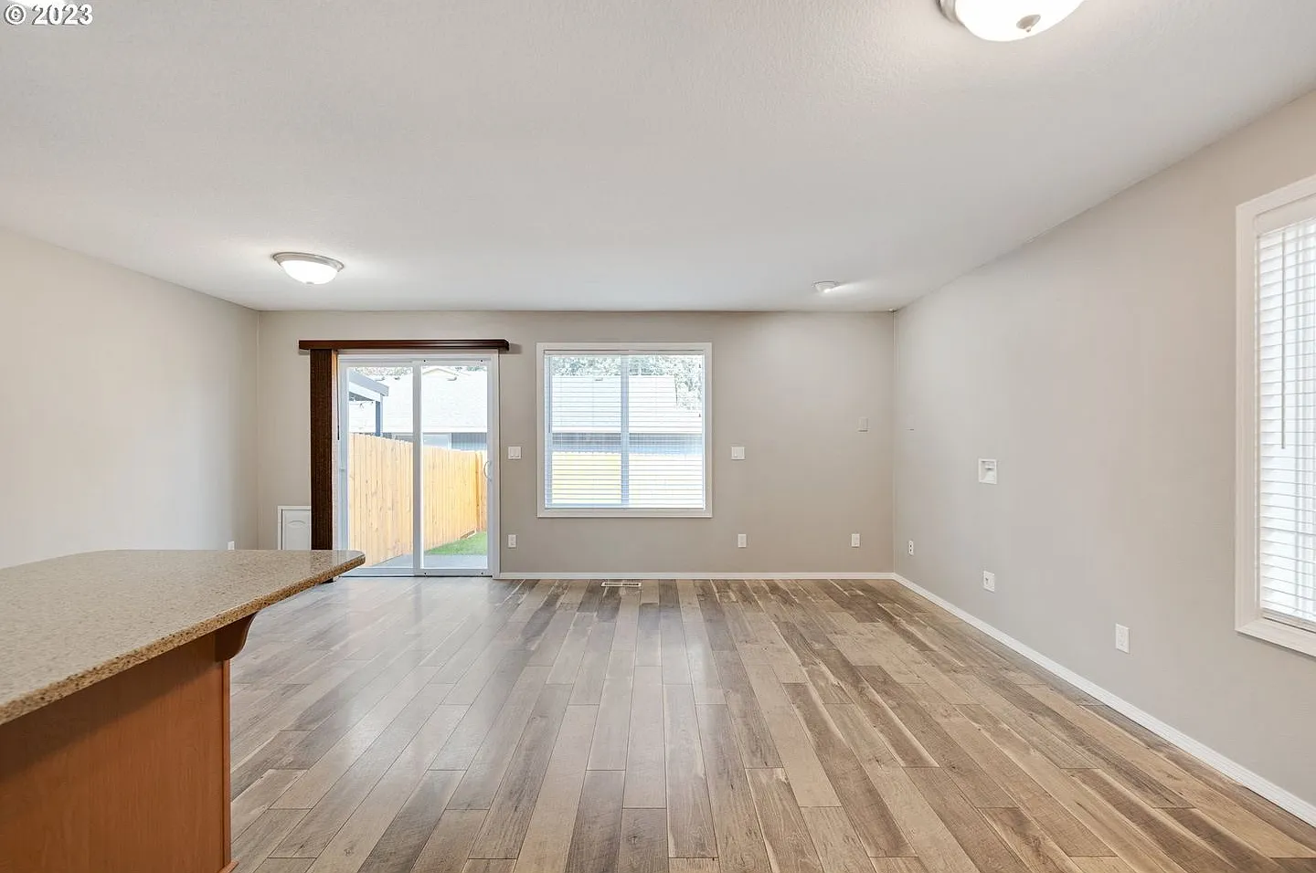 Stunning townhouse in Canby- 3 bed / 2.5 bath , garage, AC — Photo 4