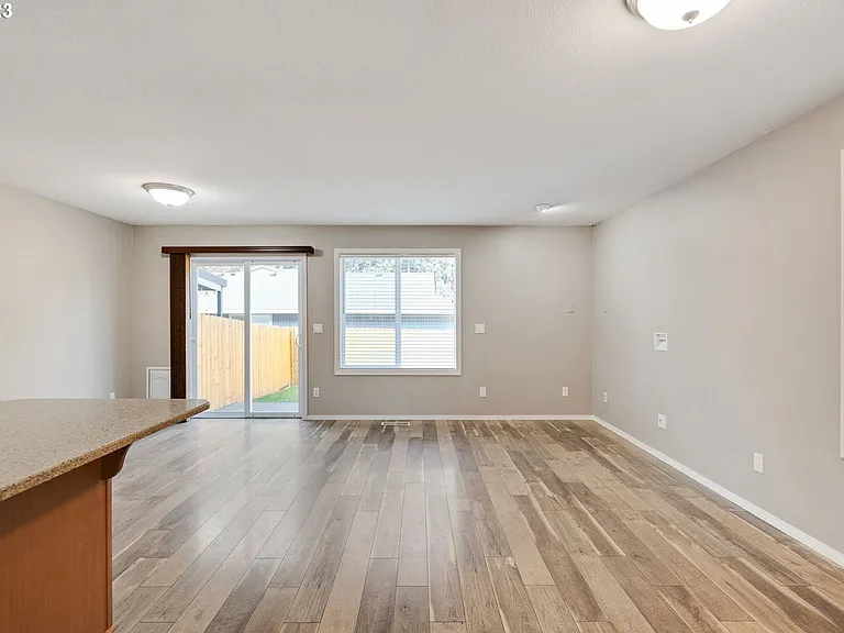 773 N Pine St — Photo 4