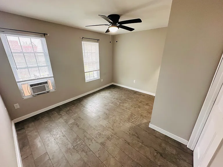 714 Evans St — Photo 16