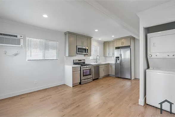 2927 1/2 Van Buren Pl — Photo 4