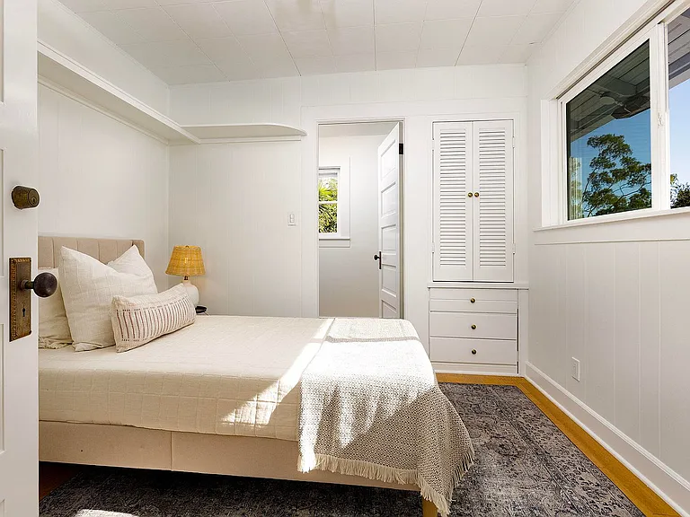 426 E Valerio St — Photo 17