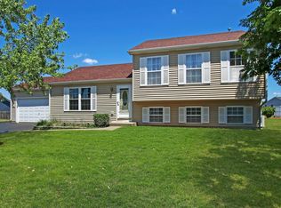 266 Quail Dr, Genoa City, WI 53128