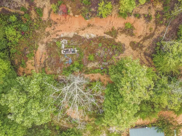 574 Island Cove Rd, Rocky Top, TN 37769