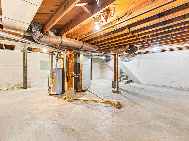 3117 Charles St — Photo 22