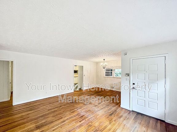 4th image of 1597 Stanford Way