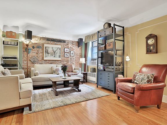 2nd image of 310 Garfield Pl APT 2