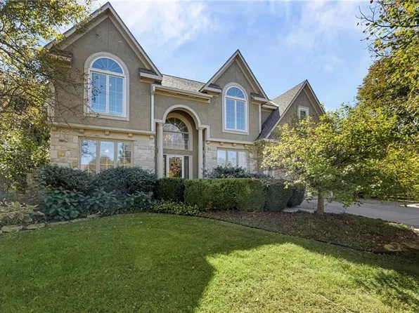 5211 W 164th Ter, Overland Park, KS 66085