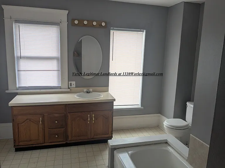 1330 Worley Ave NW — Photo 6