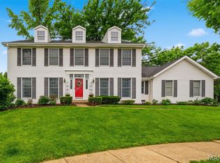 1907 Dovercliff Ct, Chesterfield, MO 63017