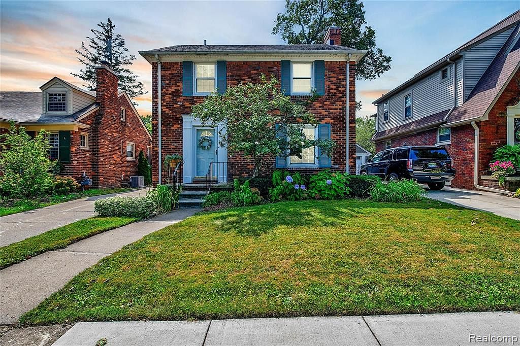 467 Touraine Rd, Grosse Pointe Farms, MI 48236 Zillow