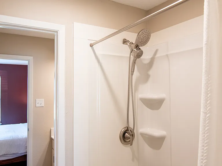 311 Manuel Dr #B — Photo 3