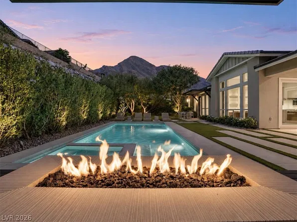 11141 Luna Blanca Dr, Las Vegas, NV 89138