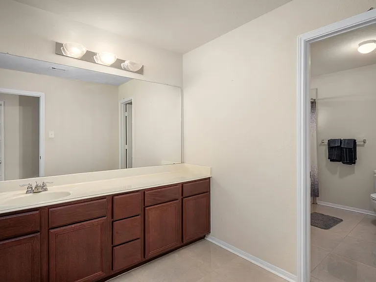 2702 Elm Crossing Trl — Photo 16
