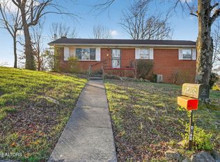 5400 Springplace Cir, Knoxville, TN 37924