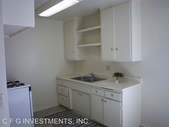 4th image of 1322 W Valencia Dr #11391031