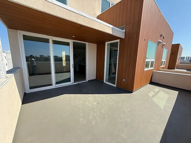Penthouse main level balcony