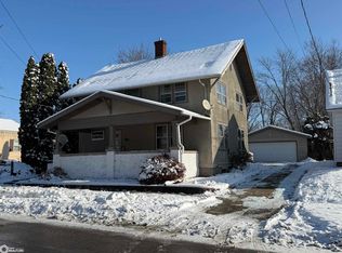 708 S 7th St, Oskaloosa, IA