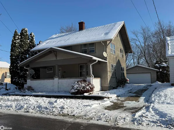 708 S 7th St, Oskaloosa, IA 52577