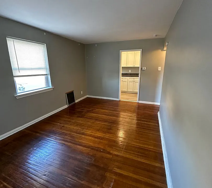 728 E Chester Pike