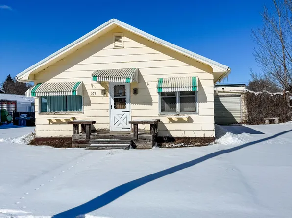 209 5th Ave SE, Crosby, ND 58730