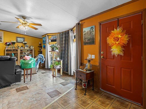 3rd image of 1914 SW Jim Clark Rd