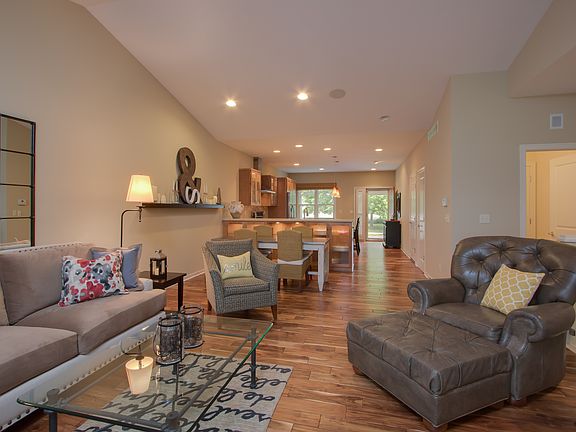 3rd image of 391 Troon Ct
