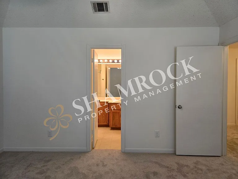 1024 Parkview Cir — Photo 10