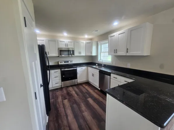 679 Hykes Rd, Greencastle, PA 17225