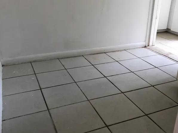 928 NW 63rd St, Miami, FL 33150