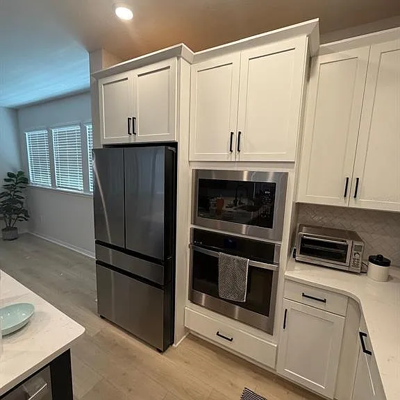 3077 Voyager Ave — Photo 4