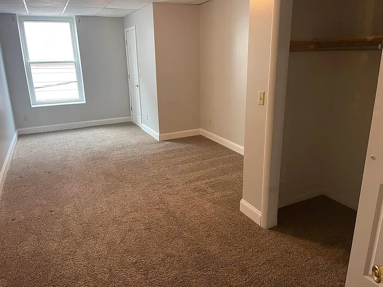 1609 Broadway Ave #B — Photo 6