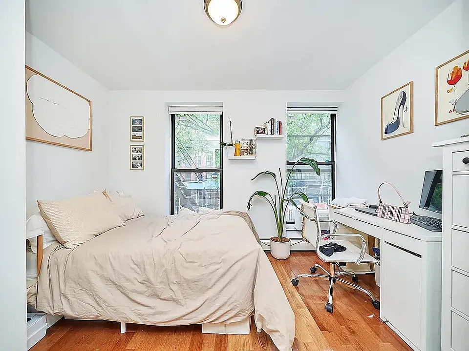 492 9th Ave #4B