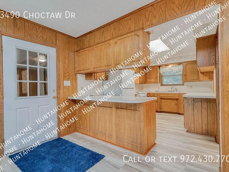 13490 Choctaw Dr — Photo 6
