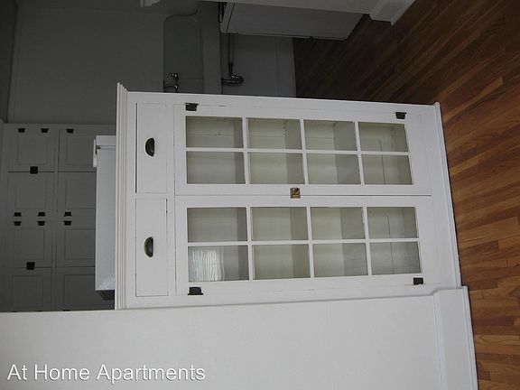 5th image of 616 Summit Ave APT 307