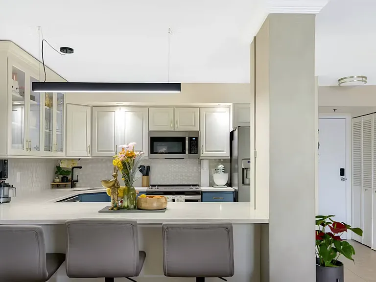 Dining & Entry
