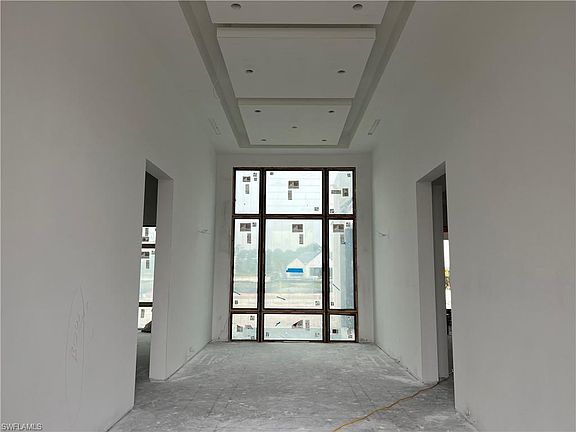 4th image of 949 Chimney Rock RD