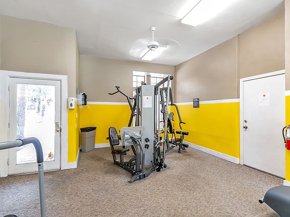 4th image of 208 Afton Sq Unit 105