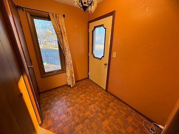 5th image of 504 N Williams St