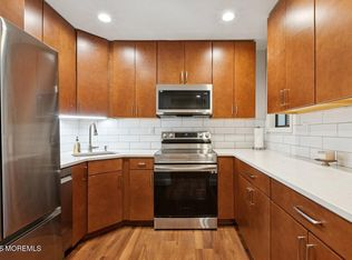 92 Arrowood Rd UNIT E, Manalapan, NJ 07726