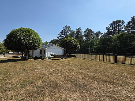 3rd image of 1307 Gin Pond Dr