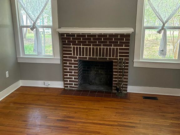 4th image of 1428 Whitetown Road