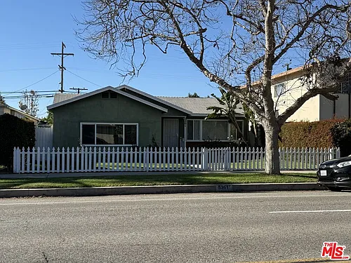 5361 Inglewood Blvd Photo 1